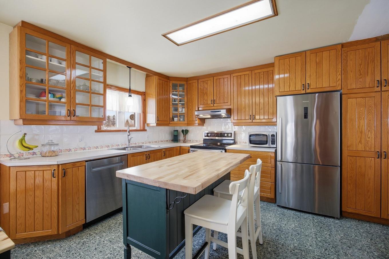 Cuisine - 3035 Boul. Laurier, Sainte-Marie-Madeleine, QC - Indoor Photo Showing Kitchen With Double Sink
