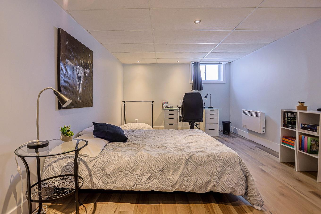 Bedroom - 1641 Rue Principale, Saint-Étienne-Des-Grès, QC - Indoor Photo Showing Bedroom