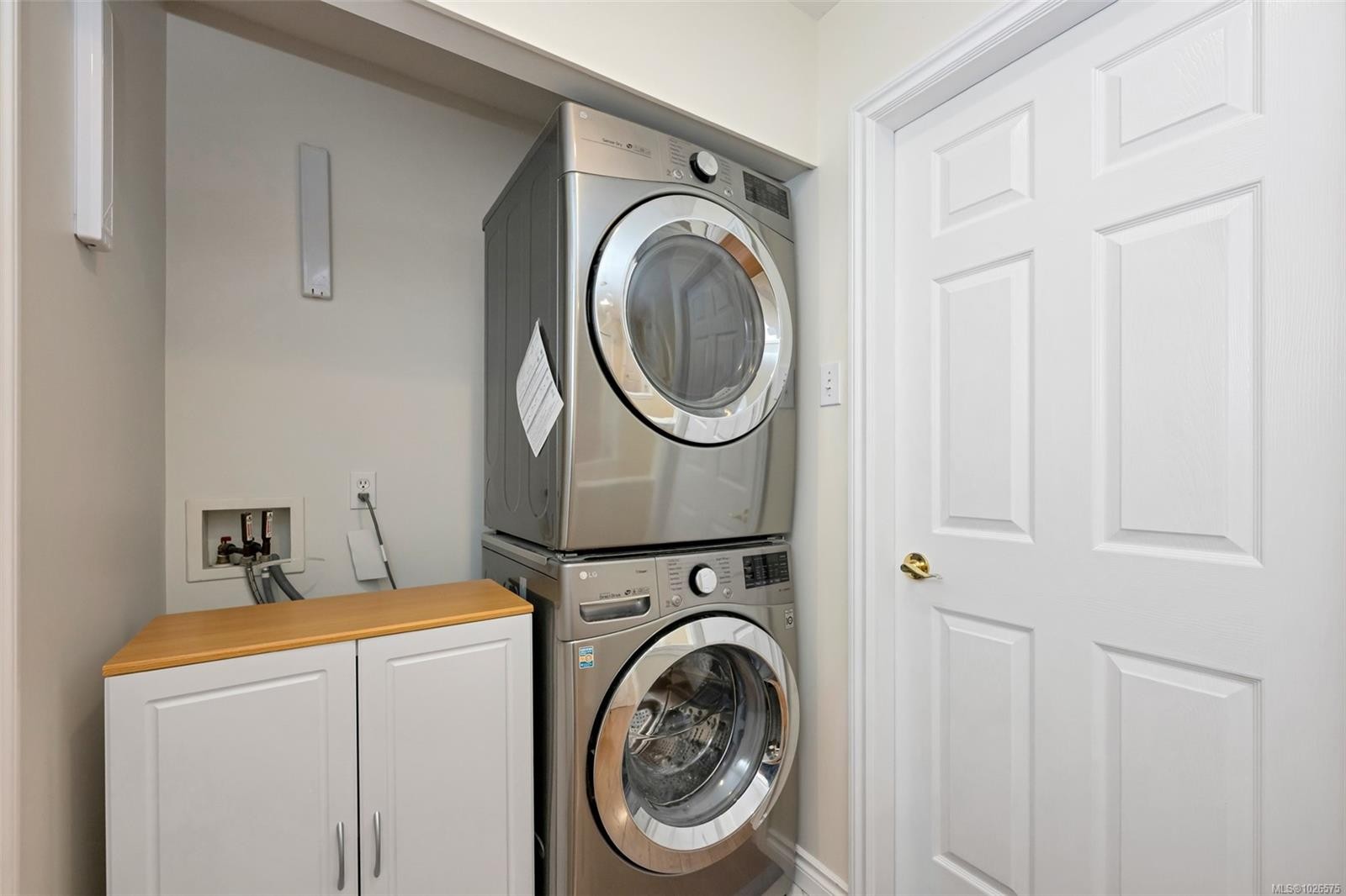 1585 Eton Rd, Comox, BC