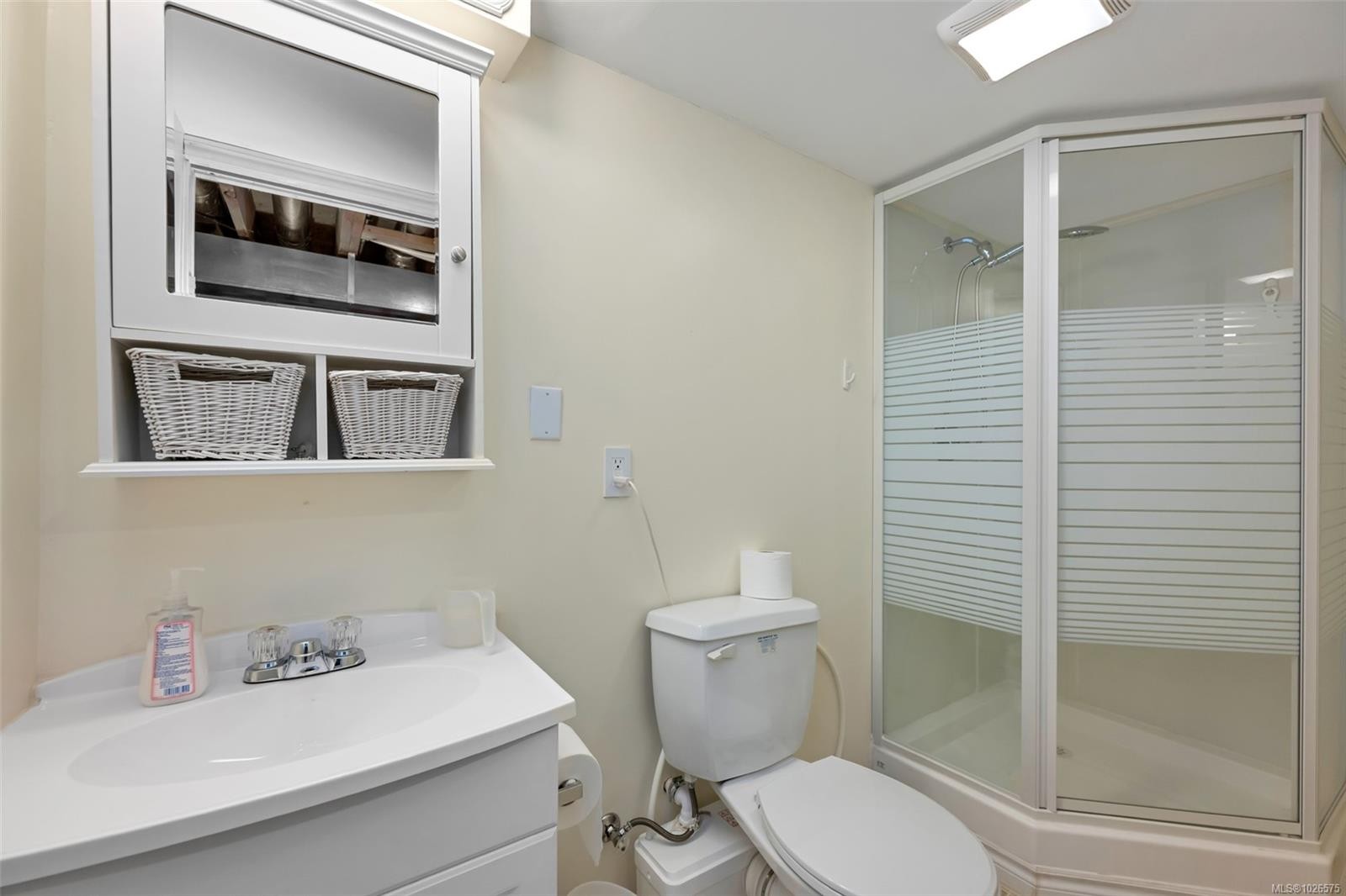 1585 Eton Rd, Comox, BC