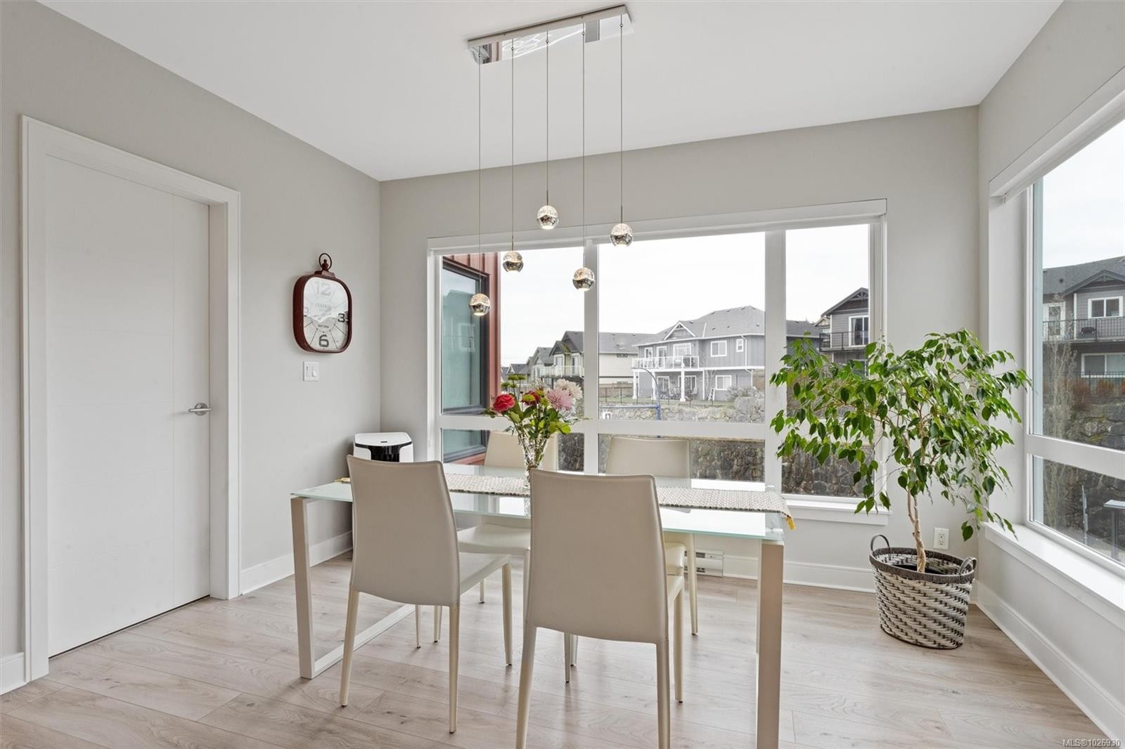 301-1311 Lakepoint Way, Langford, BC - Indoor Photo Showing Dining Room