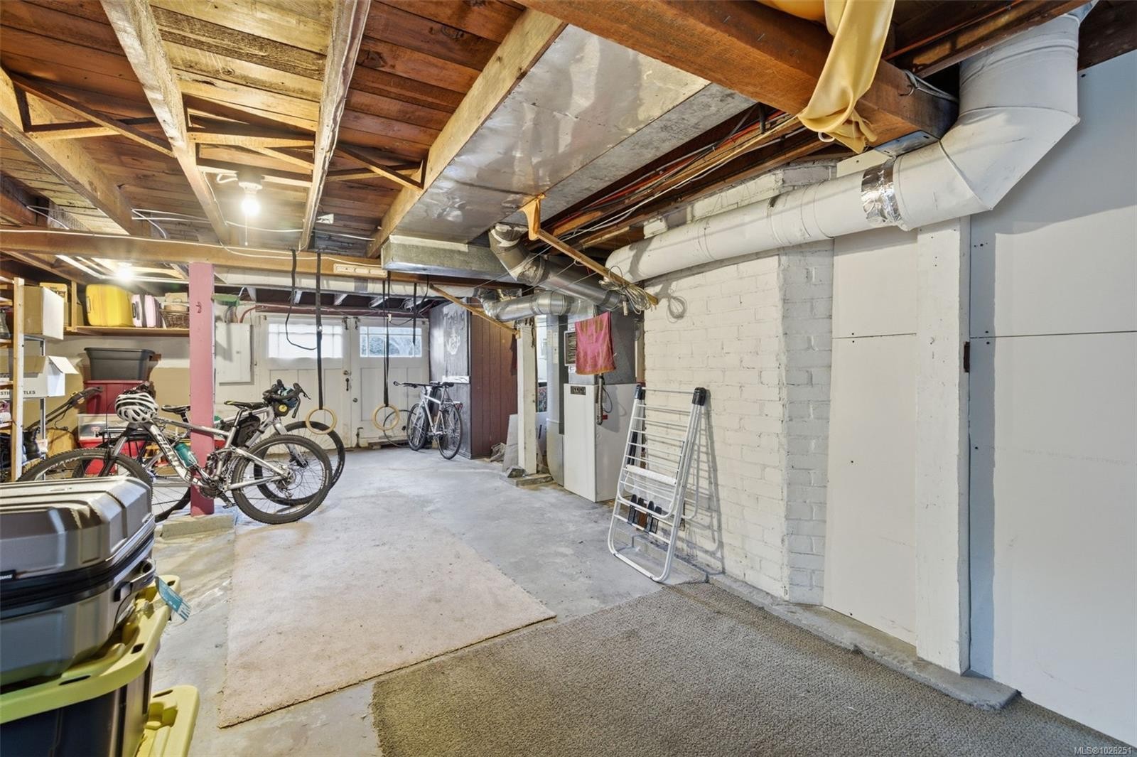 990 Hampshire Rd, Oak Bay, BC