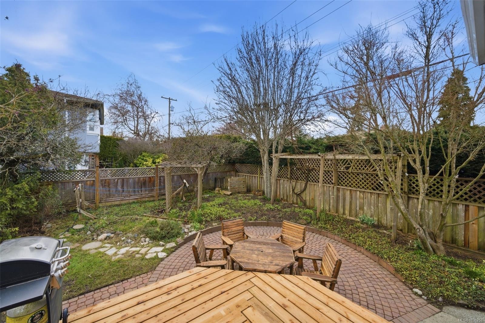 990 Hampshire Rd, Oak Bay, BC