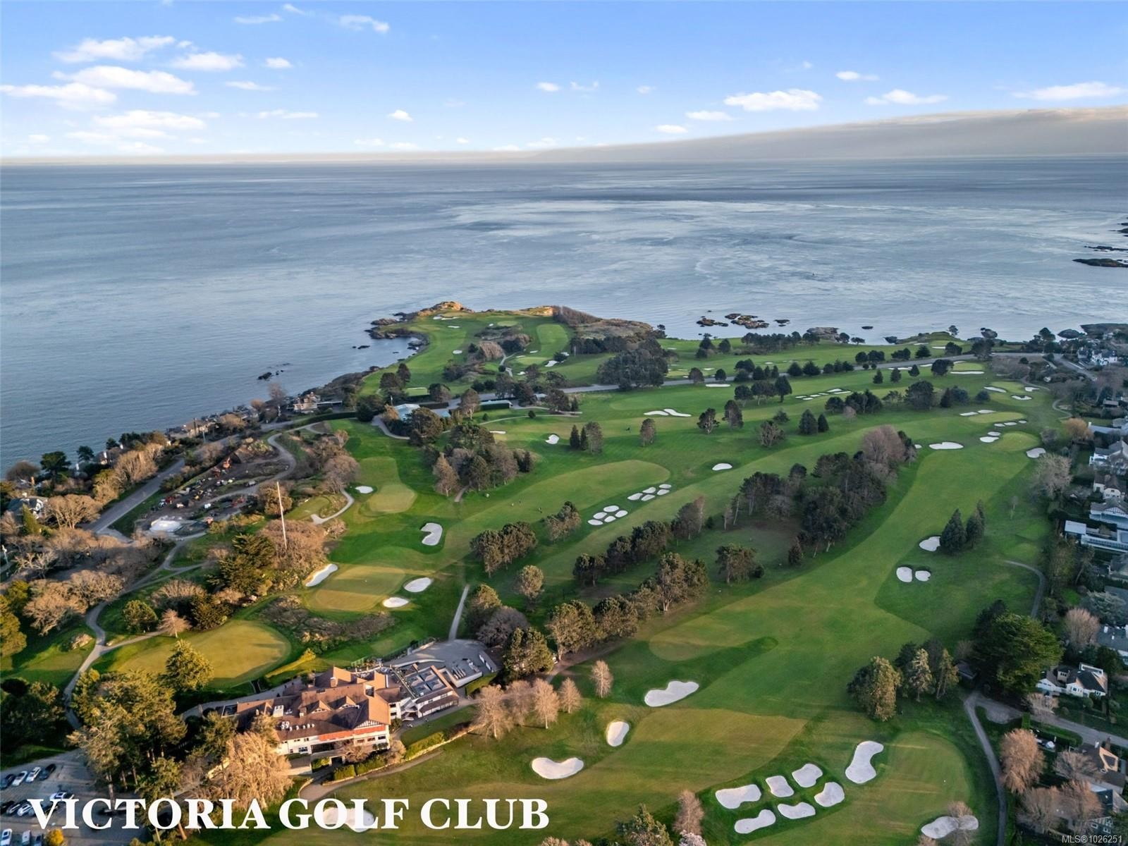 990 Hampshire Rd, Oak Bay, BC