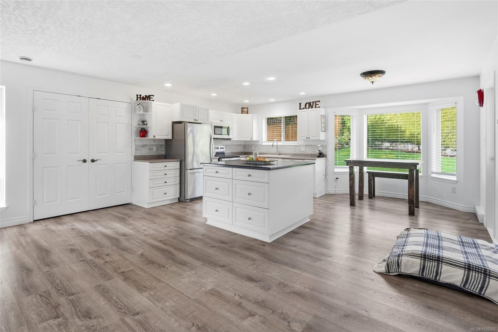 2570 Buckler Ave, Langford, BC