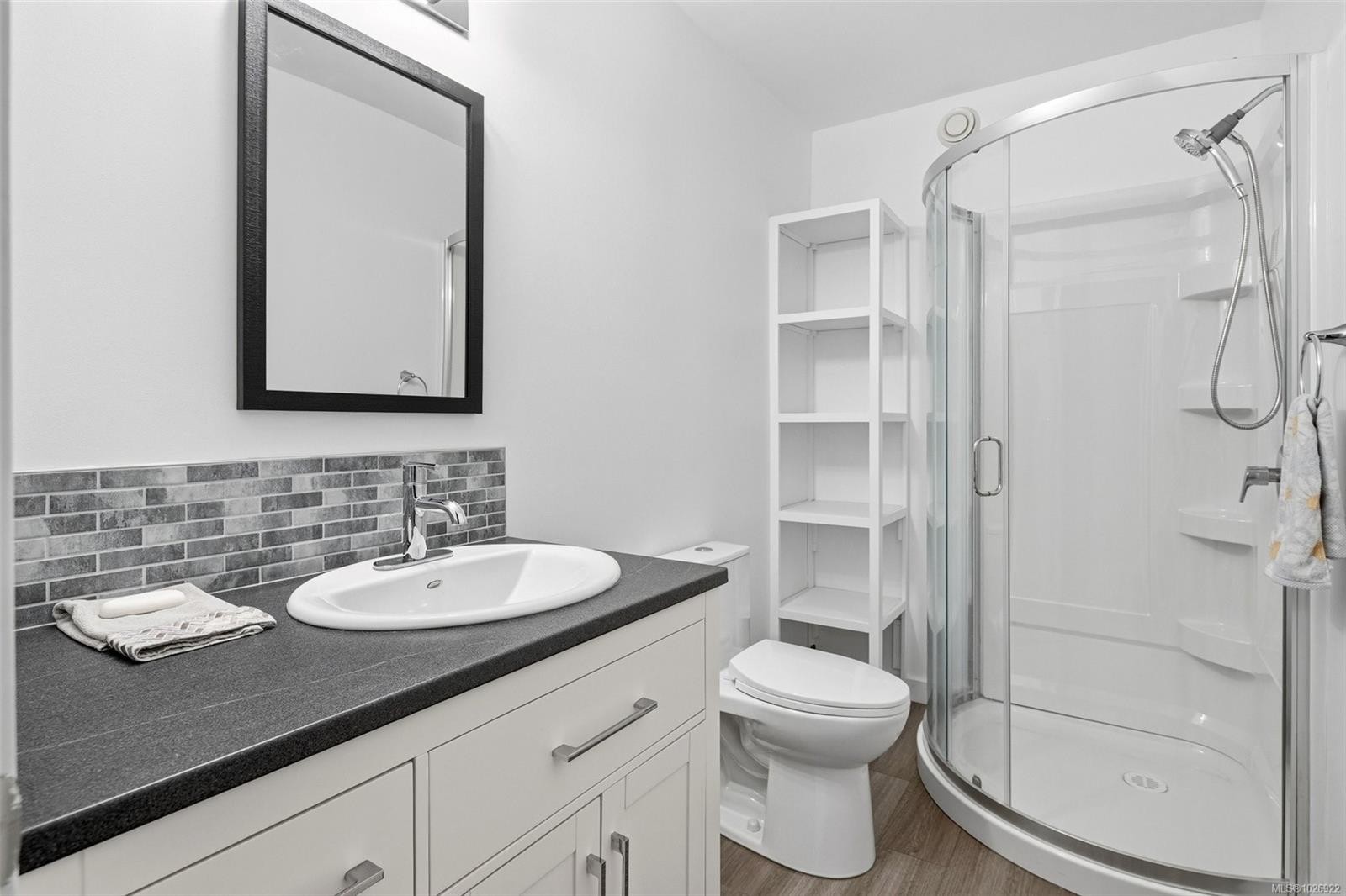 2570 Buckler Ave, Langford, BC