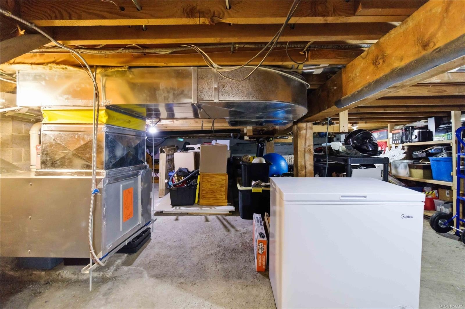 751 Cameo St, Saanich, BC