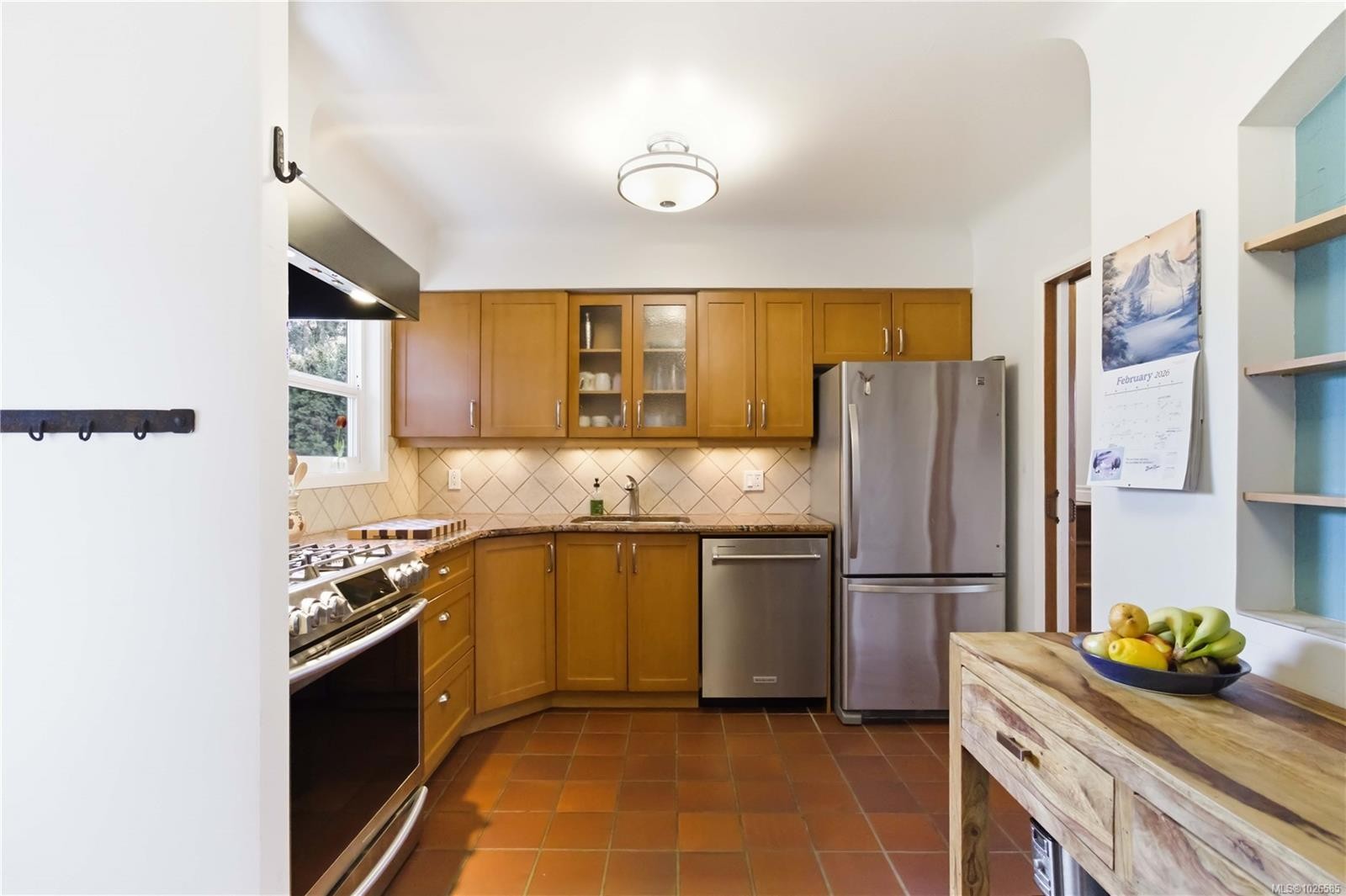 751 Cameo St, Saanich, BC