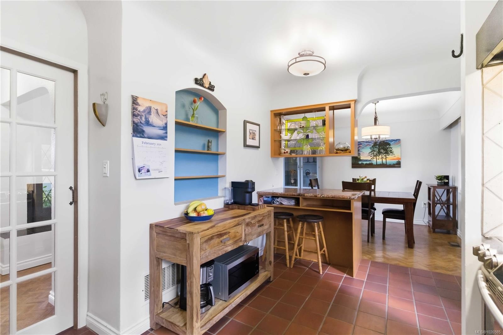 751 Cameo St, Saanich, BC