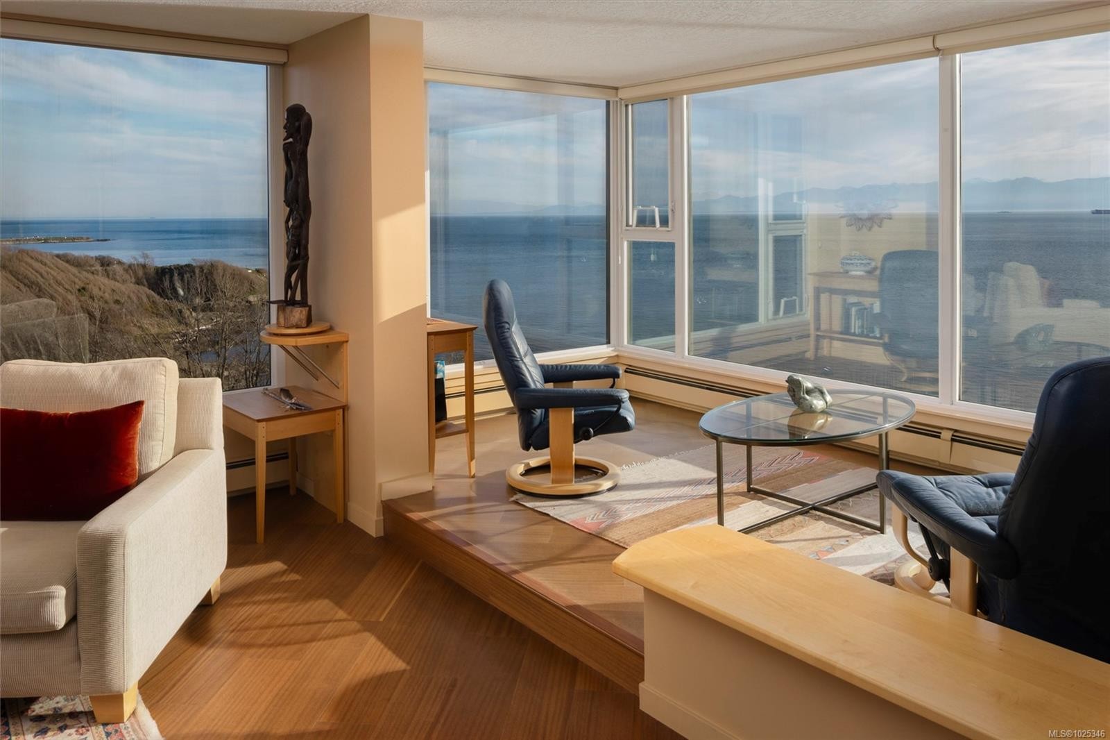 902-670 Dallas Rd, Victoria, BC - Indoor