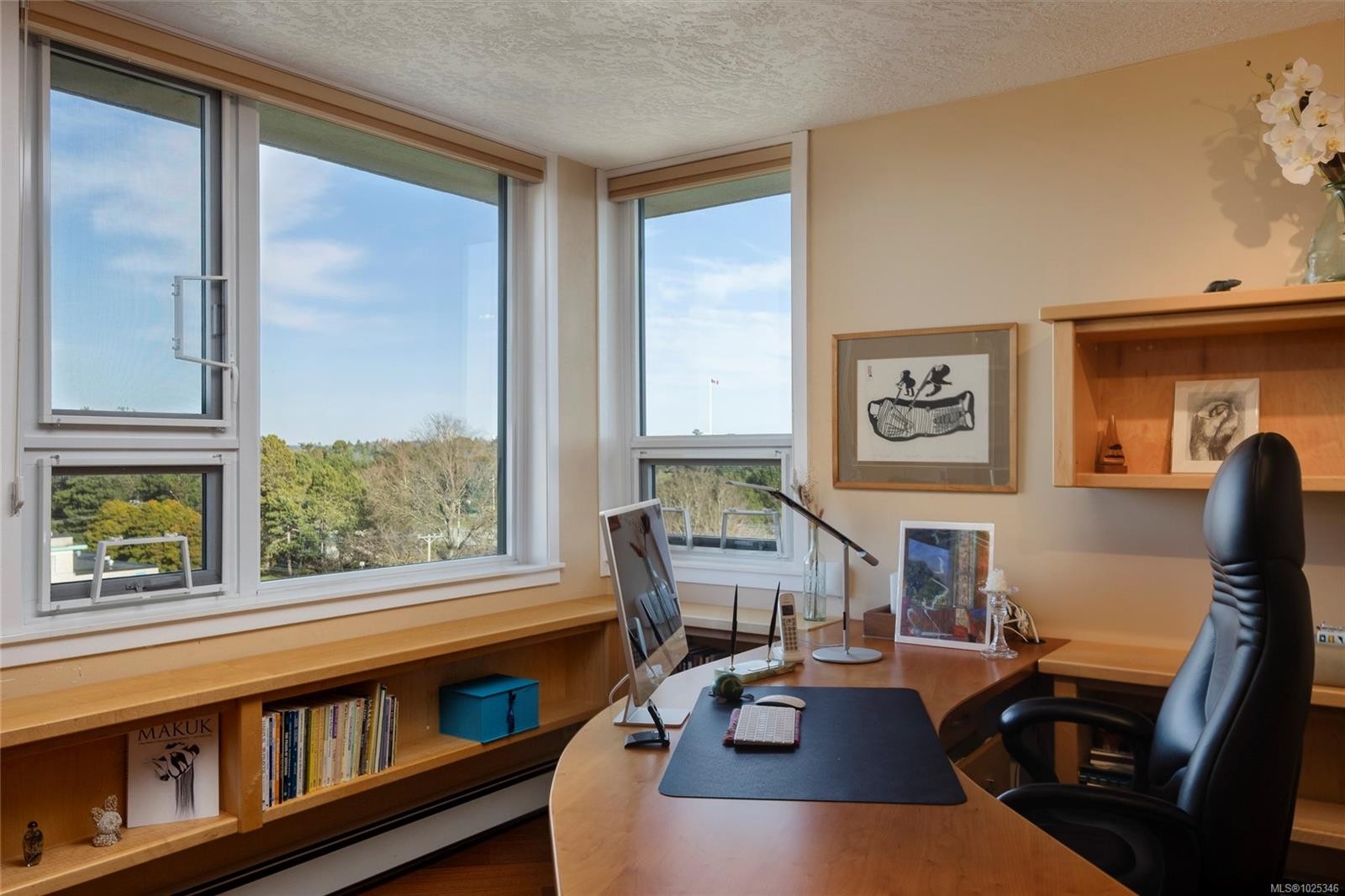 902-670 Dallas Rd, Victoria, BC - Indoor Photo Showing Office