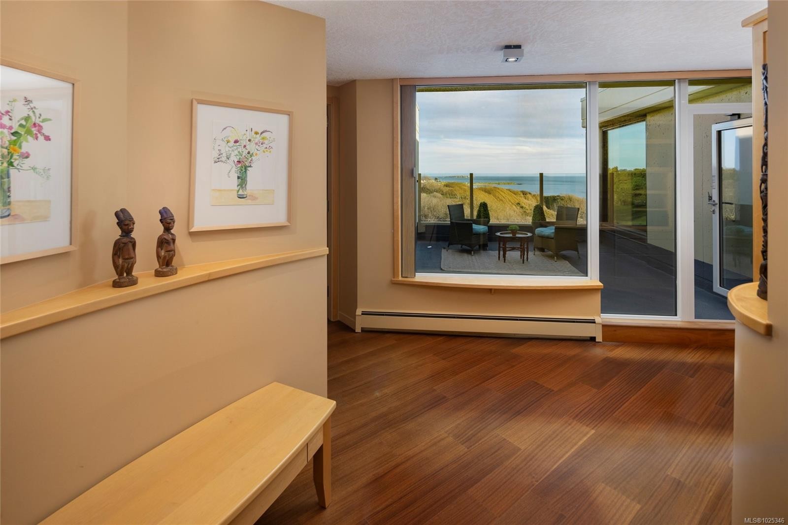 902-670 Dallas Rd, Victoria, BC - Indoor Photo Showing Other Room