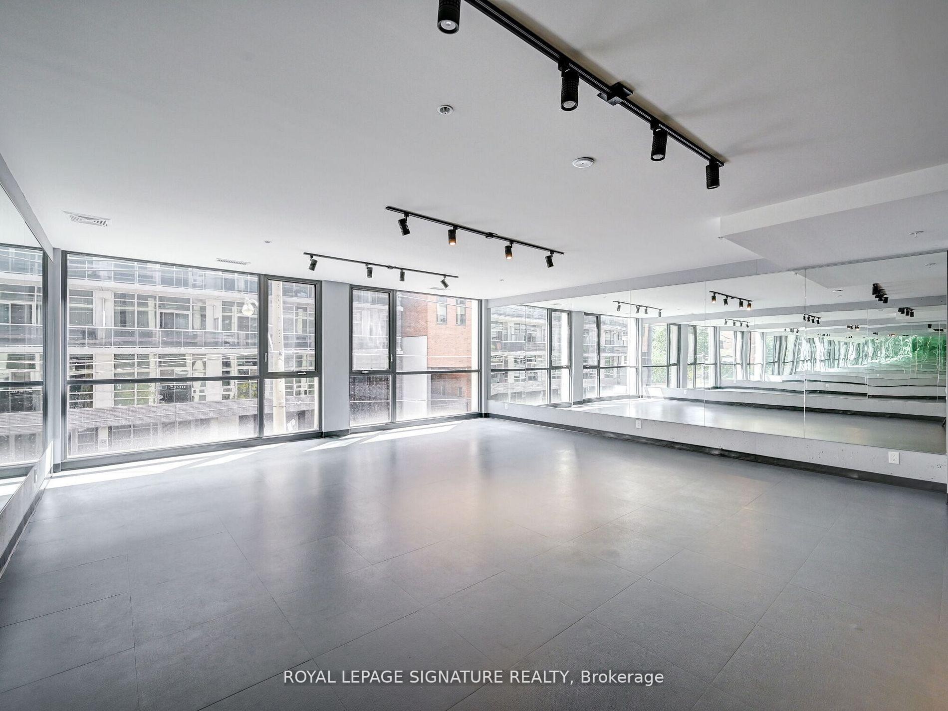 Ph18-39 Brant Street, Toronto, ON - Indoor