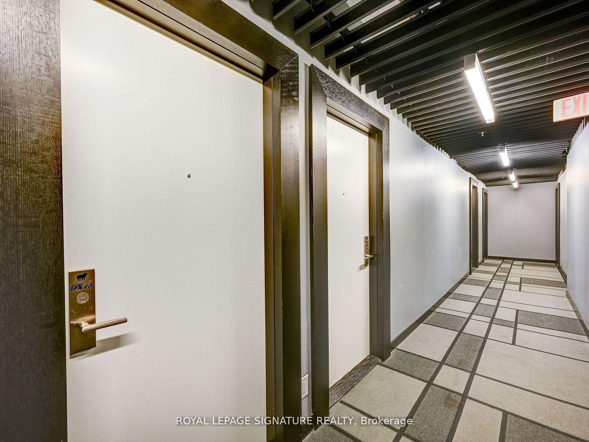 Ph18-39 Brant Street, Toronto, ON - Indoor Photo Showing Other Room