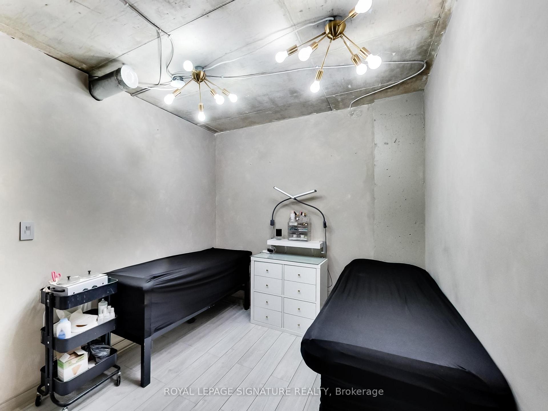 475D Rogers Road, Toronto, ON