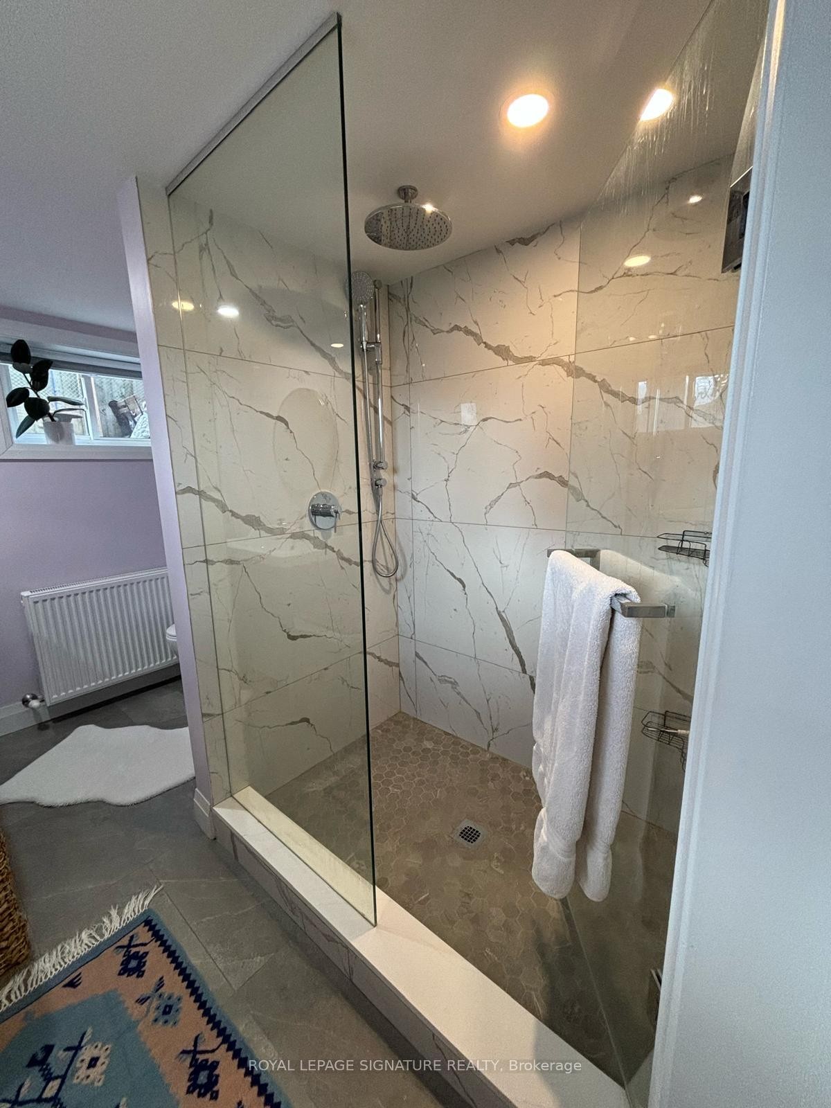 Lower-4 Windust Gate, Toronto, ON