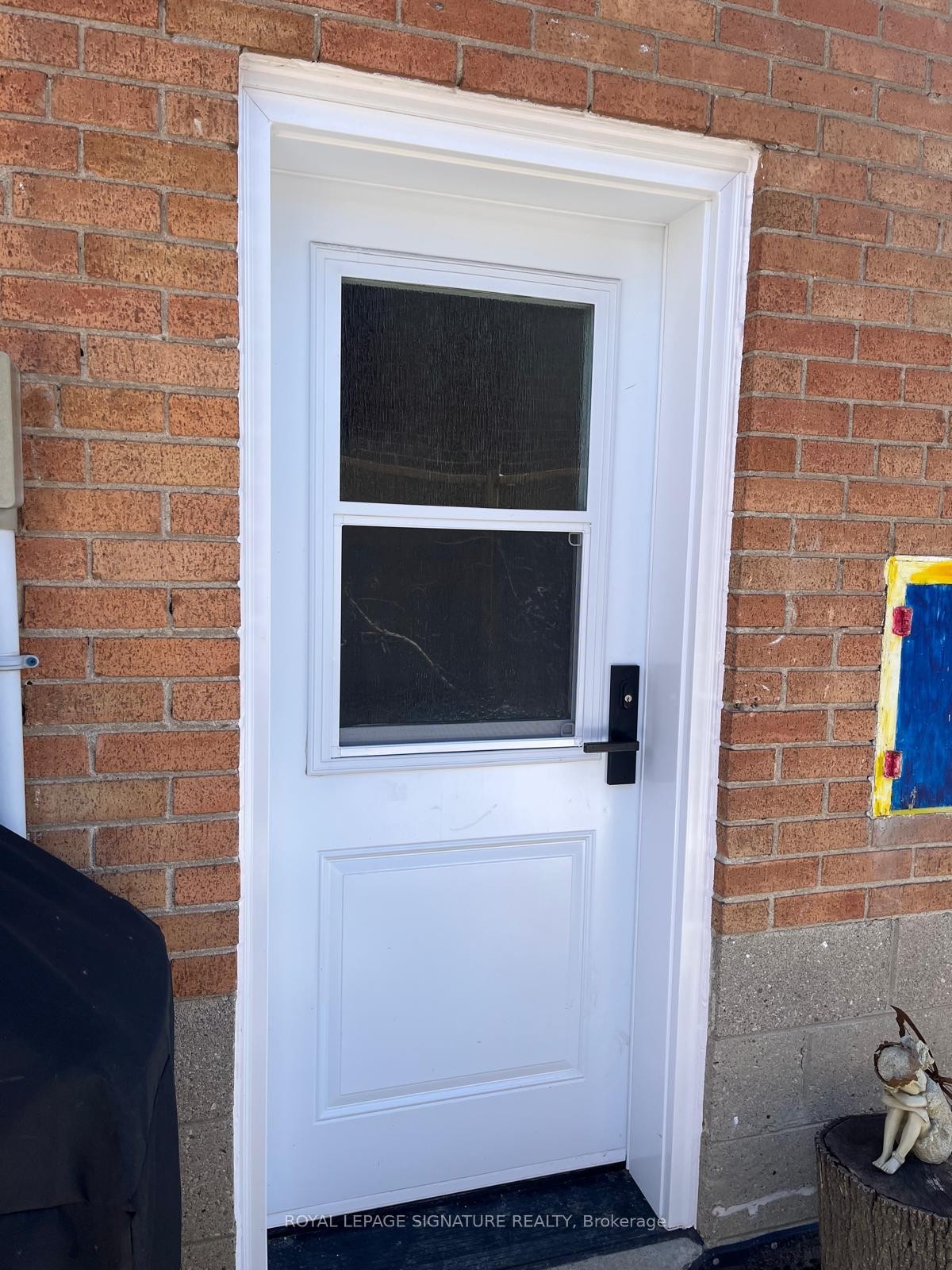 Lower-4 Windust Gate, Toronto, ON