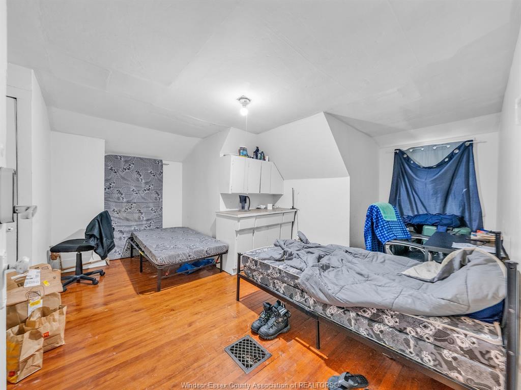 780 Dougall, Windsor, ON