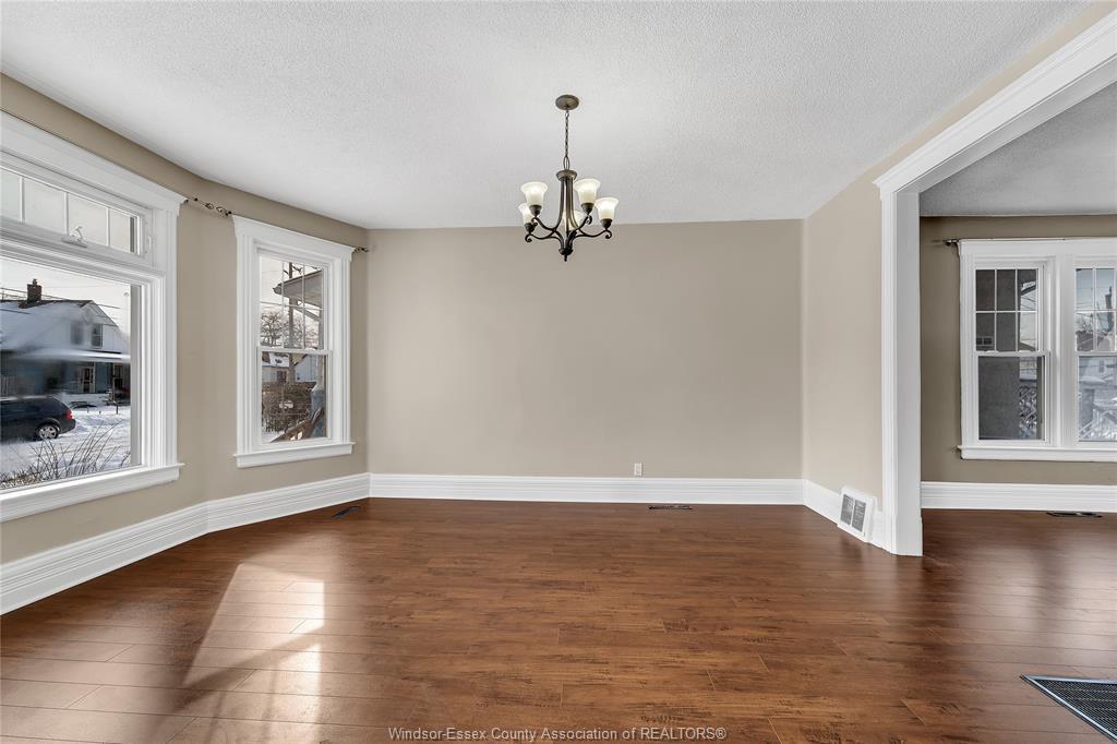 444 Elliott Street West, Windsor, ON