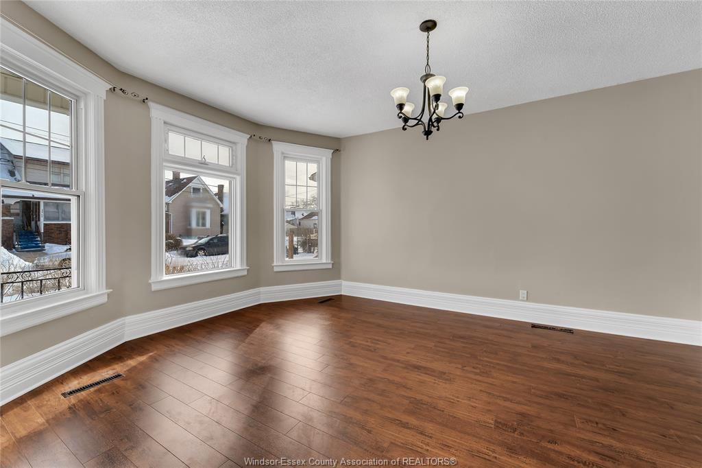 444 Elliott Street West, Windsor, ON