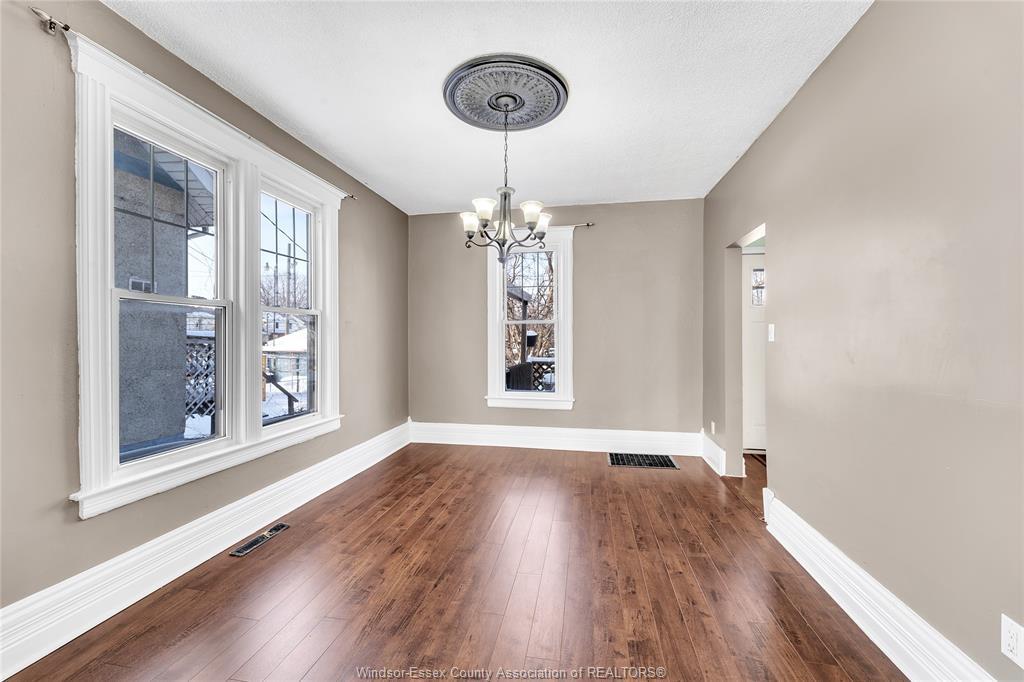 444 Elliott Street West, Windsor, ON