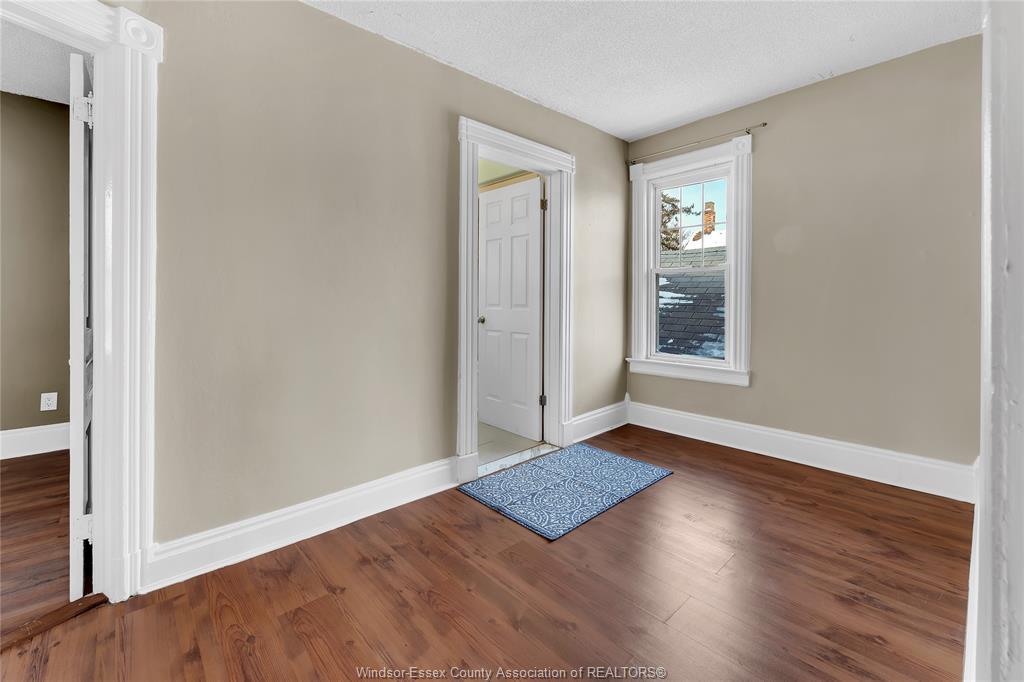 444 Elliott Street West, Windsor, ON