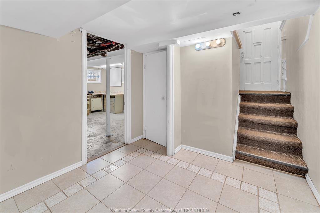 444 Elliott Street West, Windsor, ON