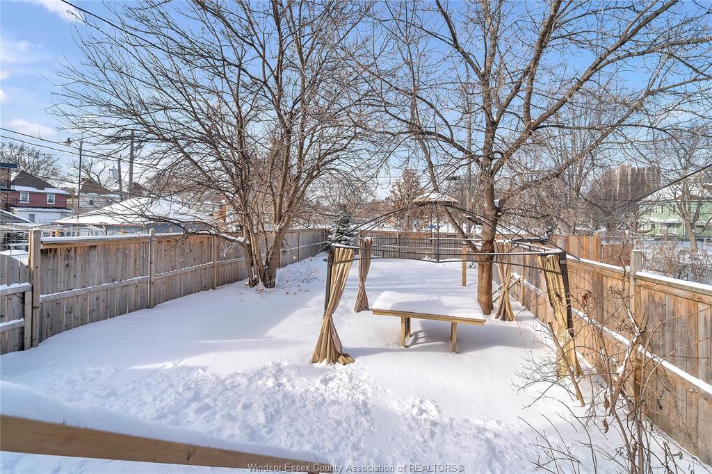 444 Elliott Street West, Windsor, ON