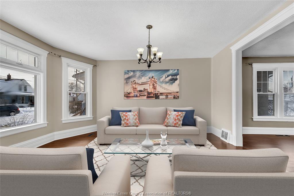 444 Elliott Street West, Windsor, ON