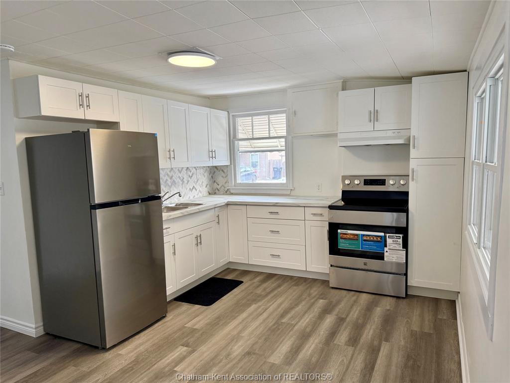 20 Mcnaughton Avenue, Wallaceburg, ON