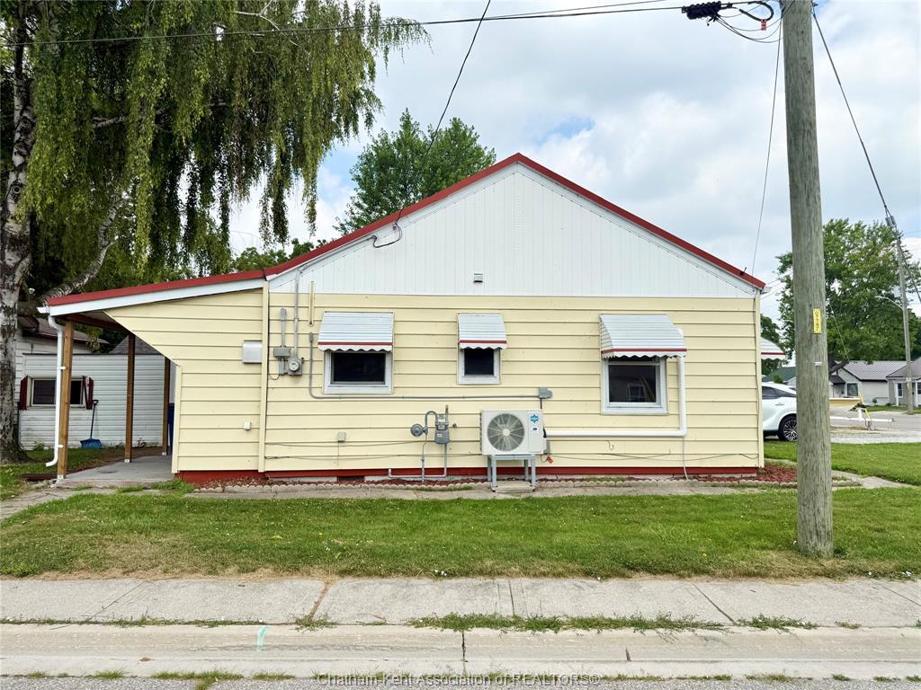 20 Mcnaughton Avenue, Wallaceburg, ON