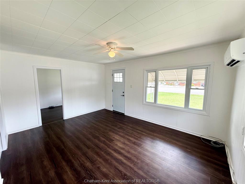 20 Mcnaughton Avenue, Wallaceburg, ON