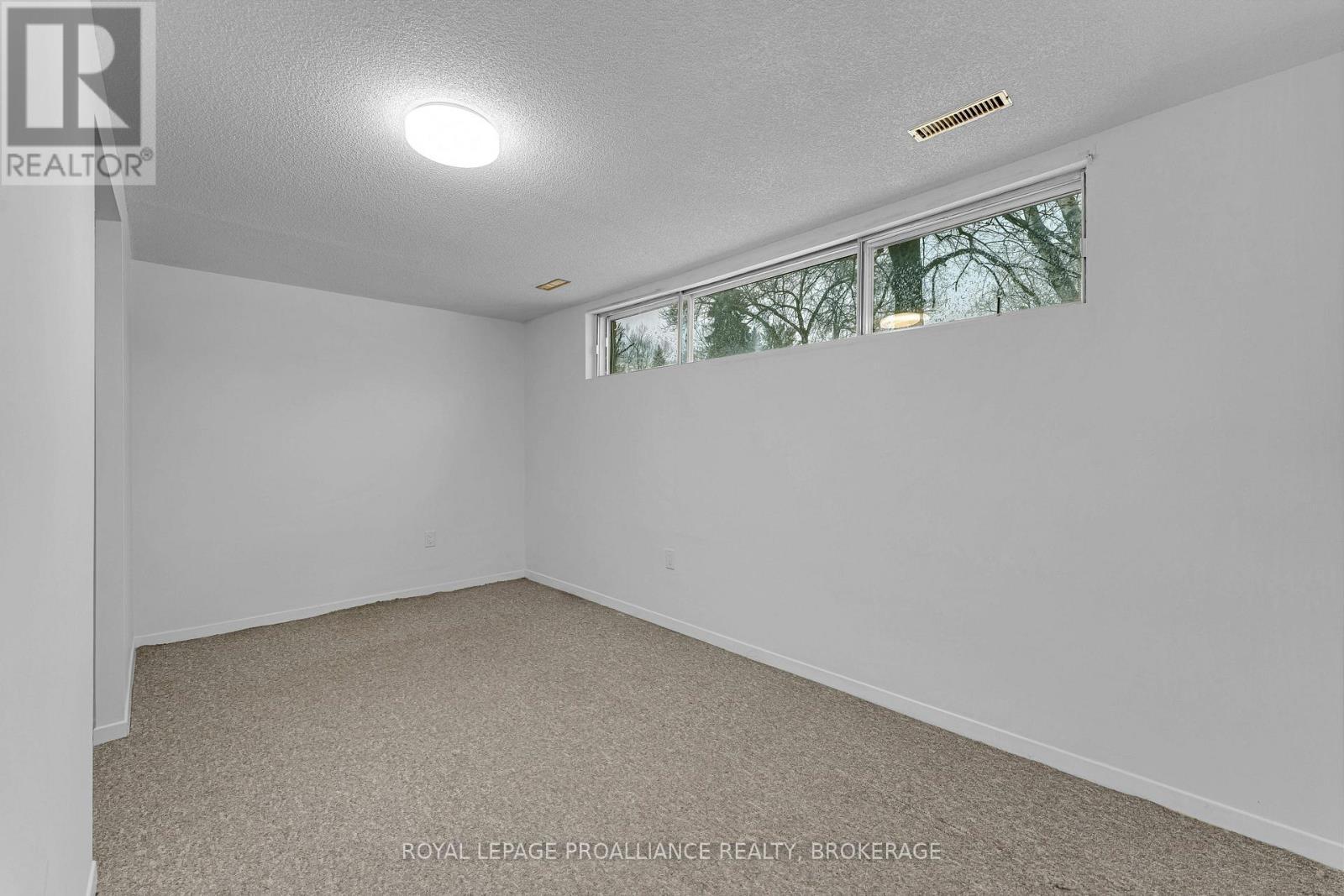 1080 Hudson Drive, Kingston (South Of Taylor-Kidd Blvd), ON - Indoor Photo Showing Other Room