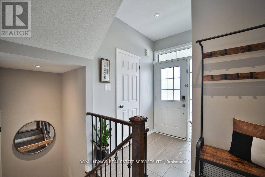 15 Mcallistar Drive, Hamilton, ON - Indoor Photo Showing Other Room