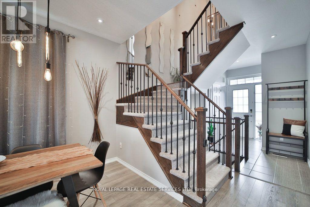 15 Mcallistar Drive, Hamilton, ON - Indoor Photo Showing Other Room