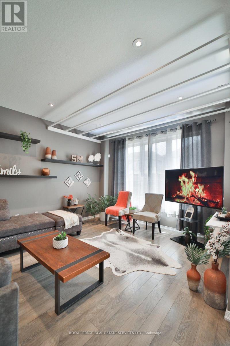 15 Mcallistar Drive, Hamilton, ON - Indoor