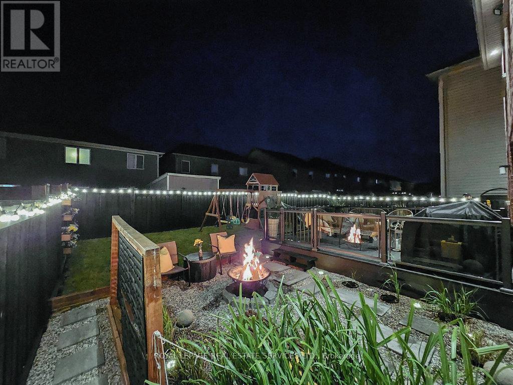 15 Mcallistar Drive, Hamilton, ON - Outdoor