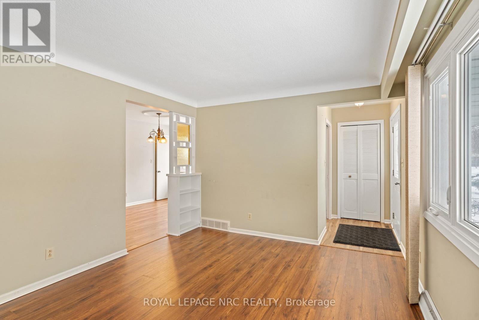 Stepping inside & front door closet - 6 Brookbanks Drive N, St. Catharines (Lakeport), ON - Indoor Photo Showing Other Room