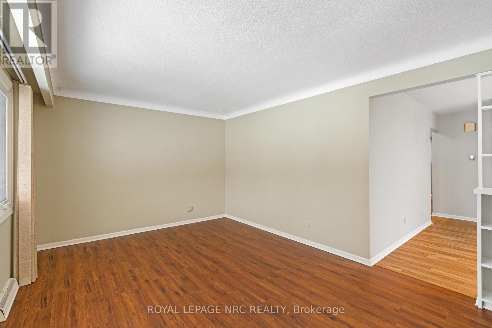 Large living room - 6 Brookbanks Drive N, St. Catharines (Lakeport), ON - Indoor Photo Showing Other Room