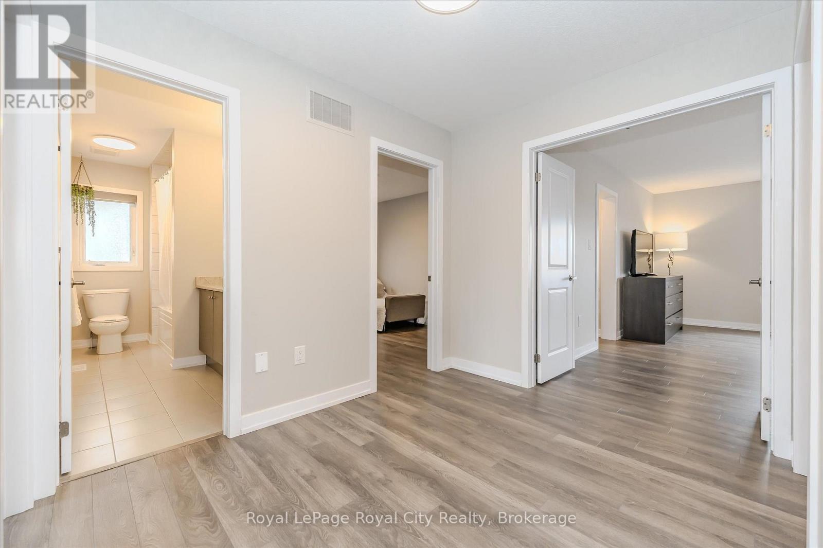 262 Dolman Street, Woolwich, ON - Indoor Photo Showing Other Room