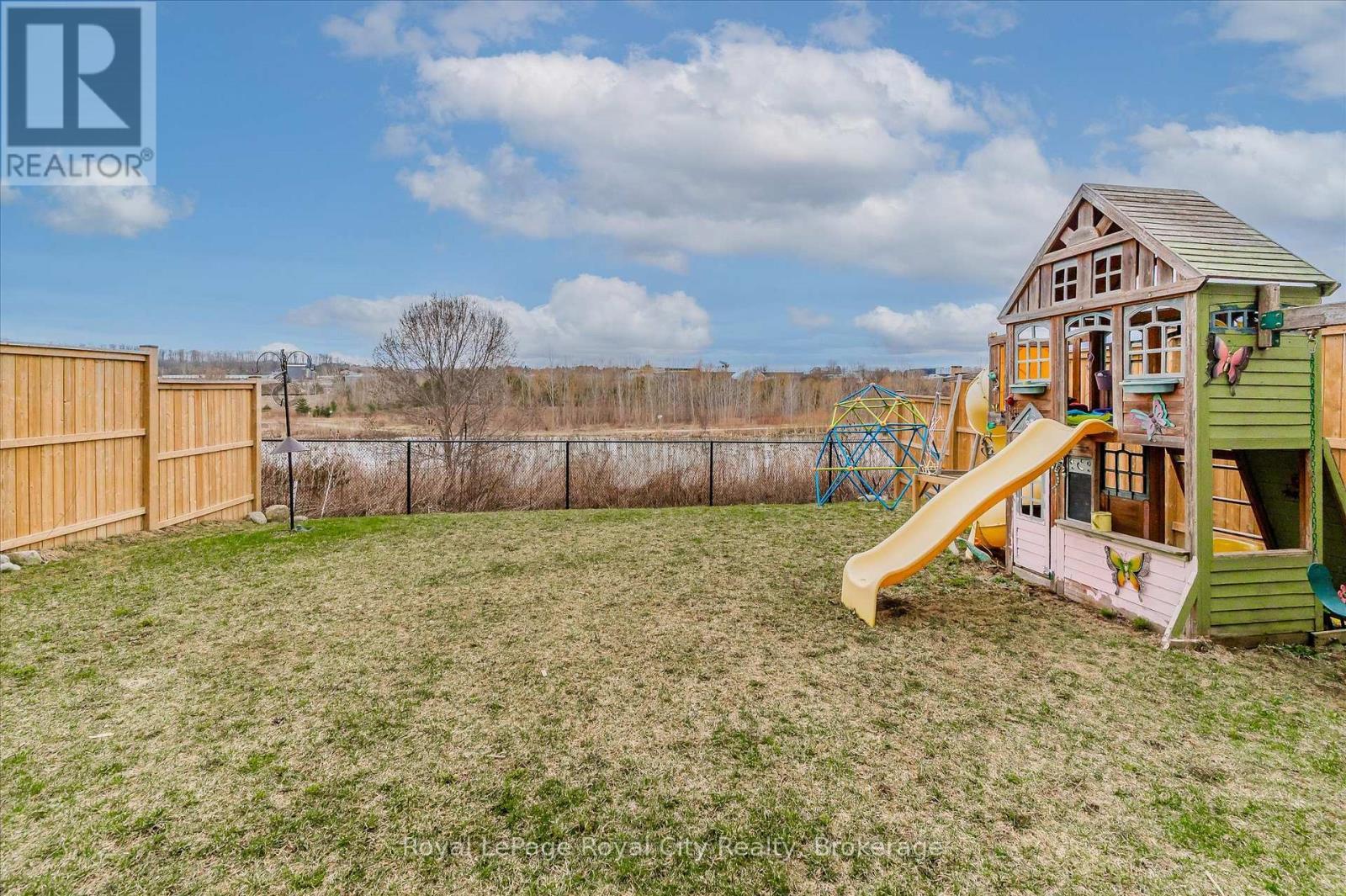 262 Dolman Street, Woolwich, ON - Outdoor