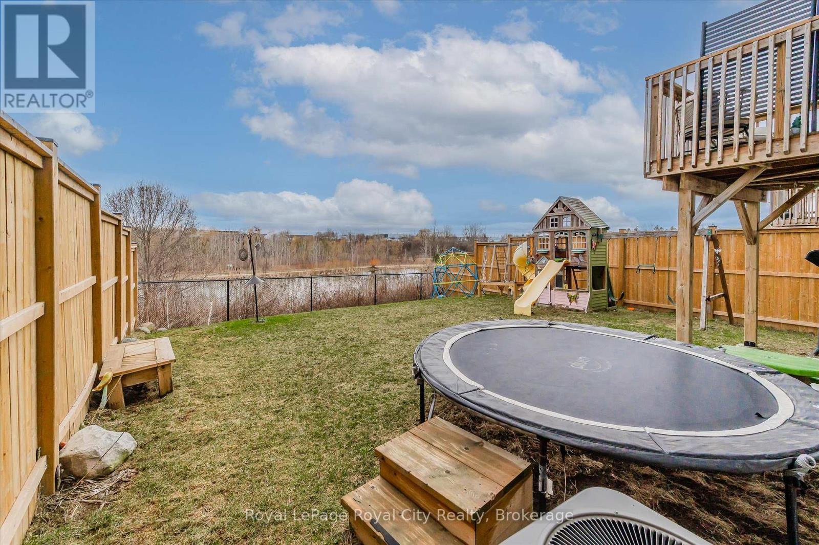 262 Dolman Street, Woolwich, ON - Outdoor