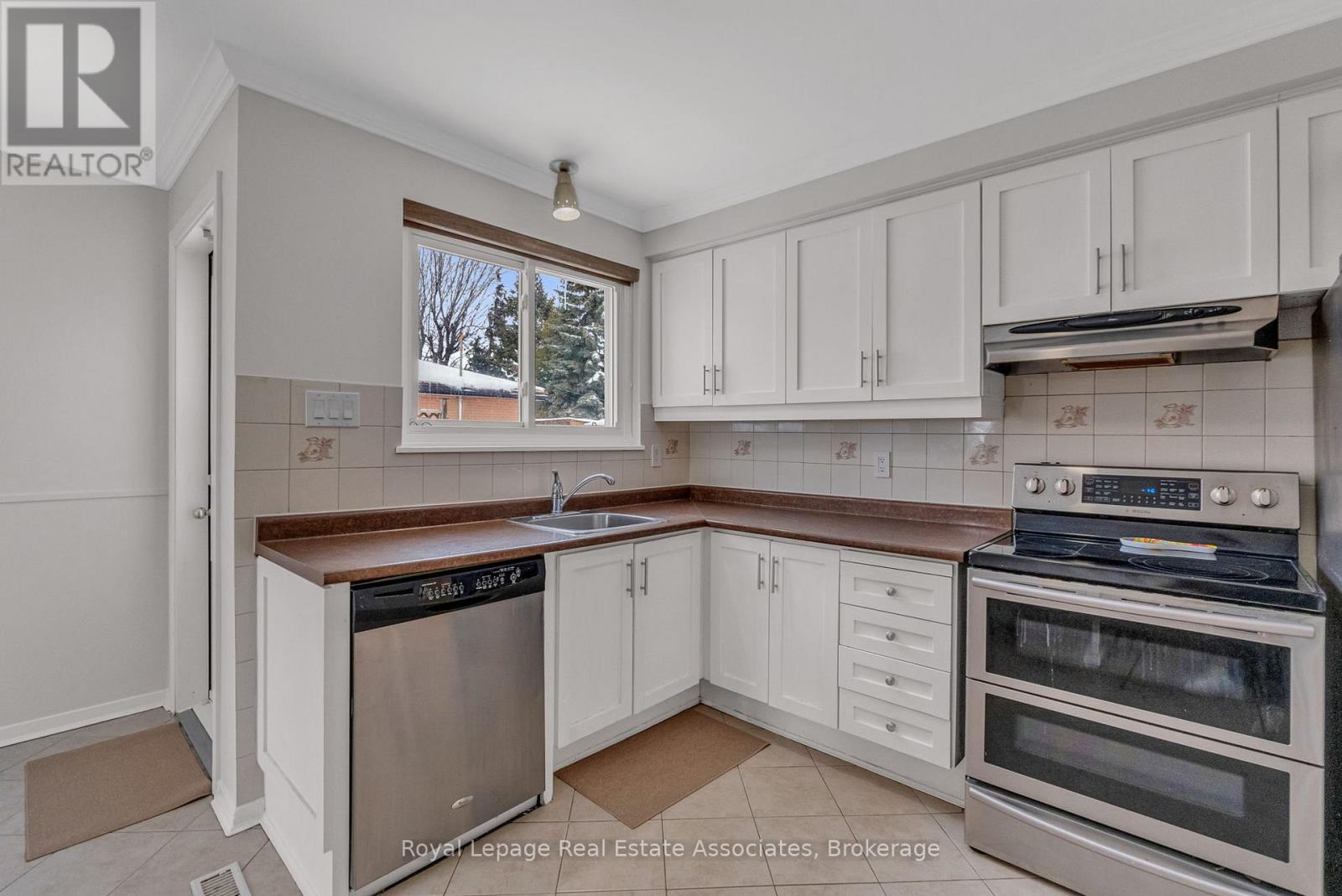 Kitchen - 56 Brookland Drive, Brampton, ON - Indoor Photo Showing Kitchen With Stainless Steel Kitchen