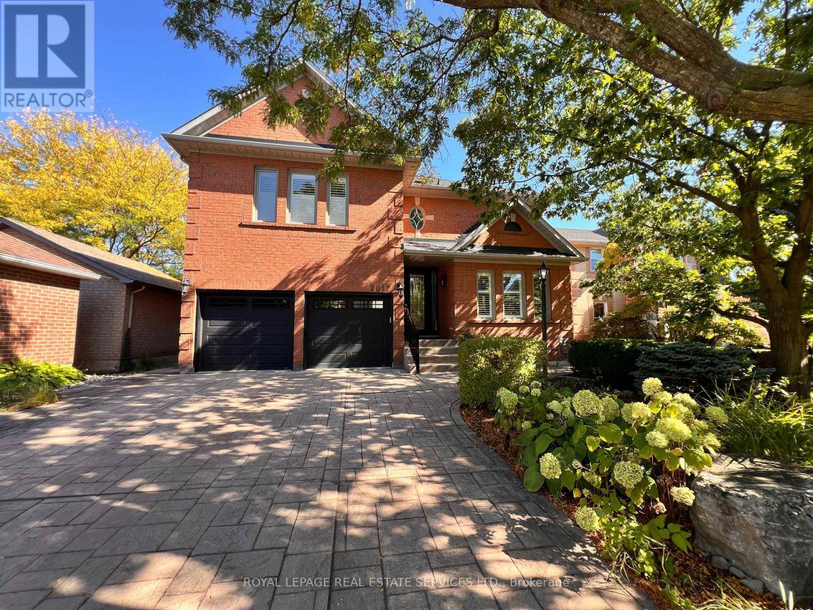 Set on a Premium 50' x 146' Lot in River Oaks! - 2017 Peak Place, Oakville, ON - Outdoor