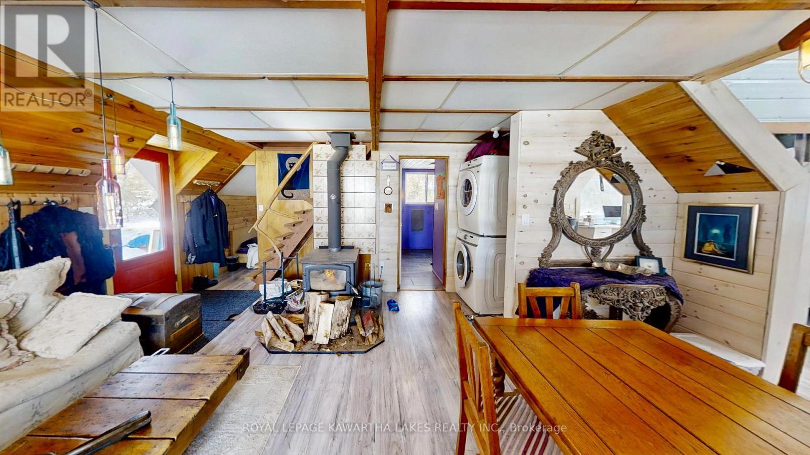 8 Fr 62 Street, Trent Lakes, ON - Indoor Photo Showing Other Room