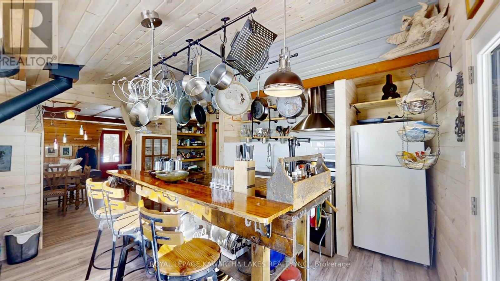 8 Fr 62 Street, Trent Lakes, ON - Indoor Photo Showing Other Room