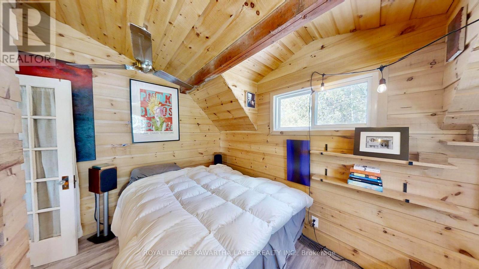 8 Fr 62 Street, Trent Lakes, ON - Indoor Photo Showing Bedroom