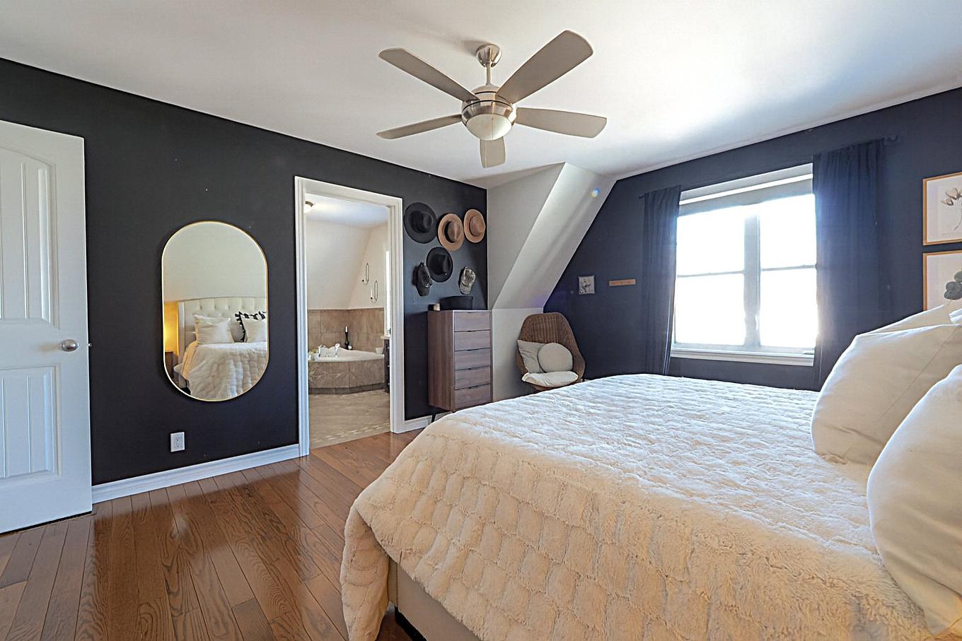 Primary bedroom - 255 Rue Des Fuchsias, Trois-Rivières, QC - Indoor Photo Showing Bedroom