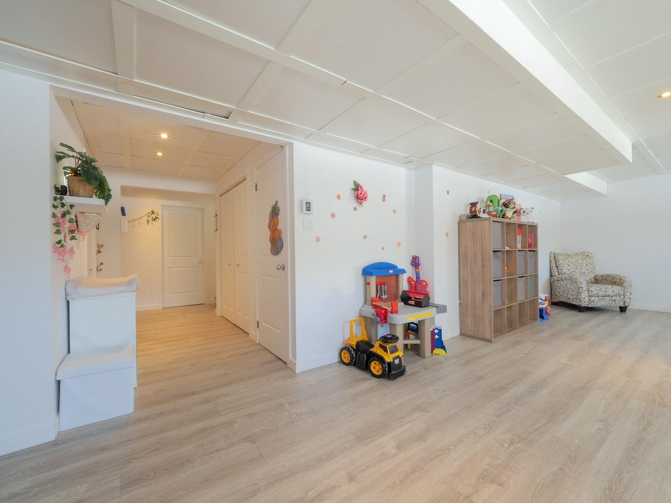 Family room - 255 Rue Des Fuchsias, Trois-Rivières, QC - Indoor Photo Showing Other Room