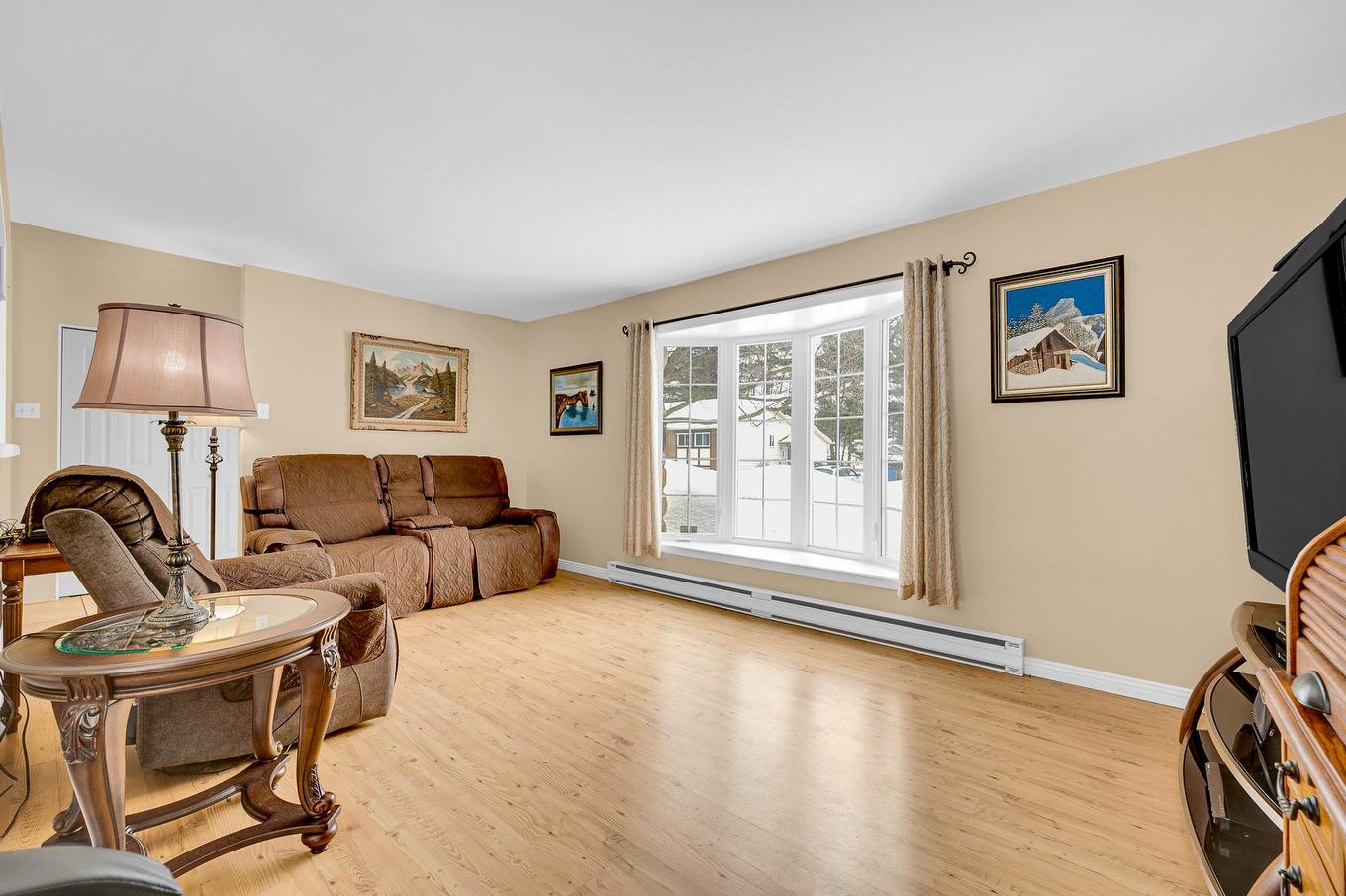Salon - 938 Rue Du Relais, Saint-Jérôme, QC - Indoor Photo Showing Living Room